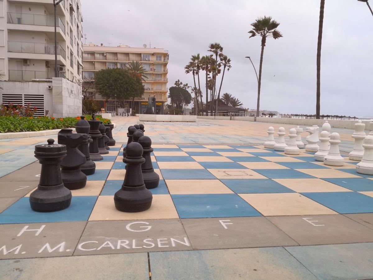 Sea Breeze Apartment Estepona Luaran gambar