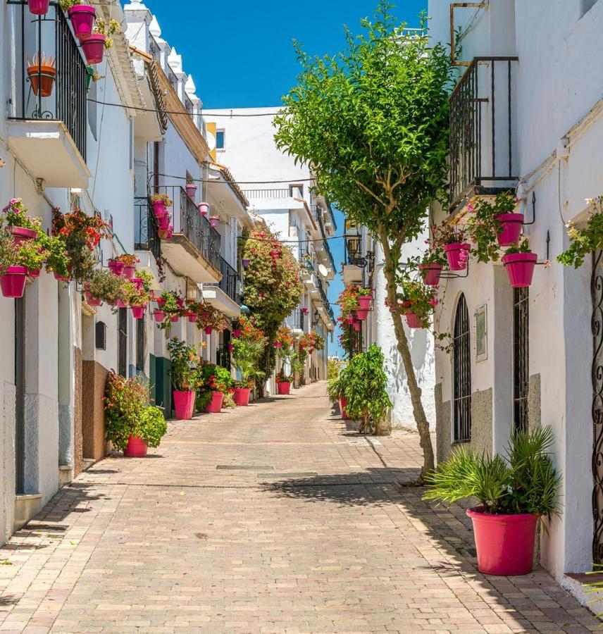 Sea Breeze Apartment Estepona Luaran gambar