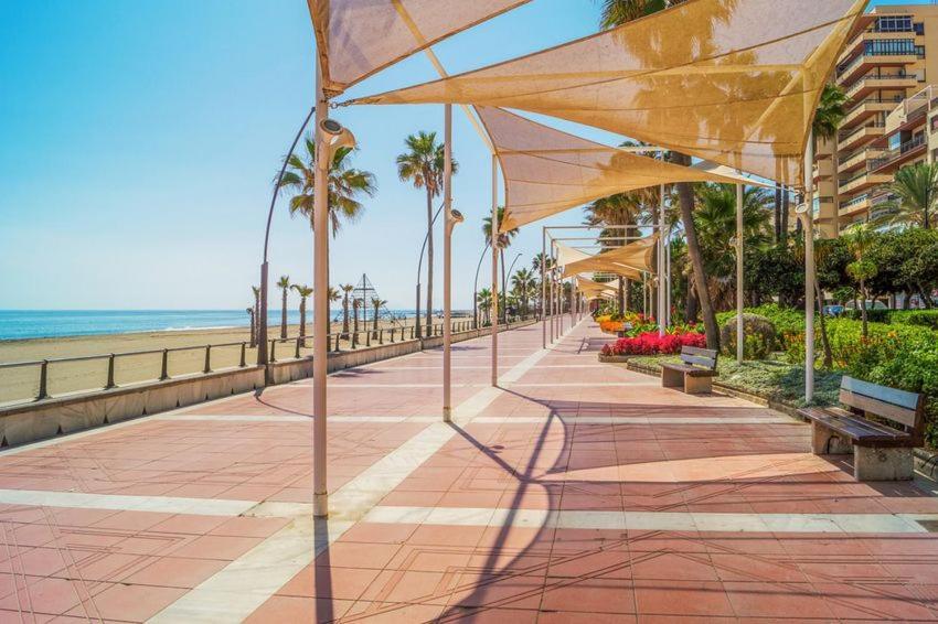 Sea Breeze Apartment Estepona Luaran gambar